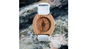 Dřevěné hodinky Avia