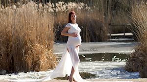 Těhotenské šaty na focení Brno