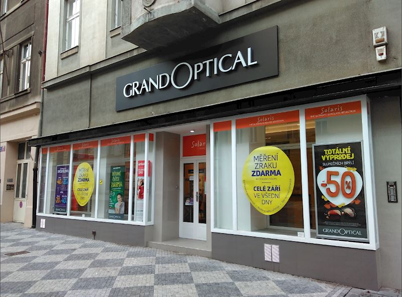 Prodejna GrandOptical Praha