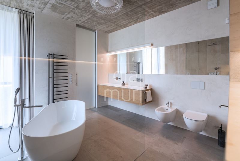 Koupelna v moderní vile